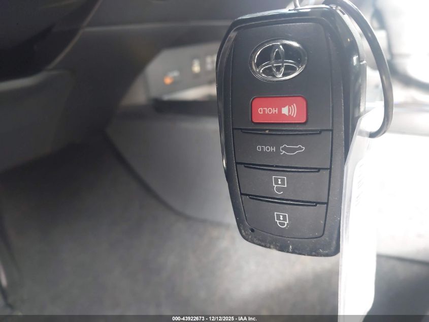 2026 Toyota Camry Le VIN: 4T1DAACKXTU218585 Lot: 43922673