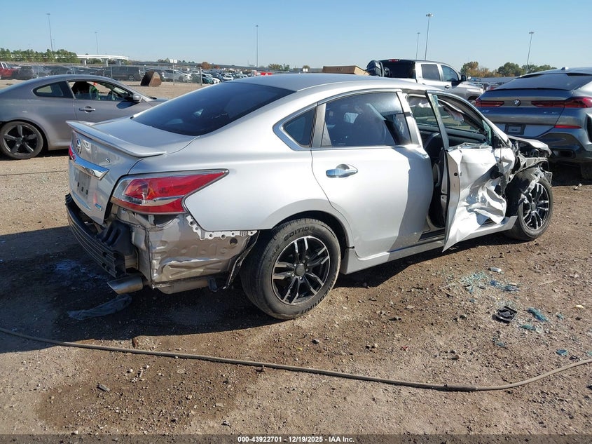 Nissan ALTIMA — thumbnail 4