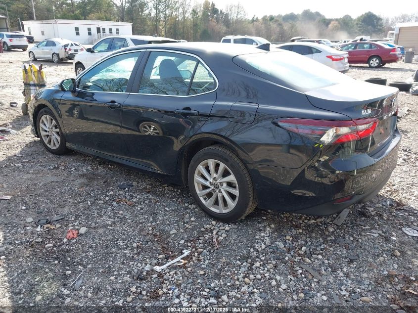 2021 Toyota Camry Le