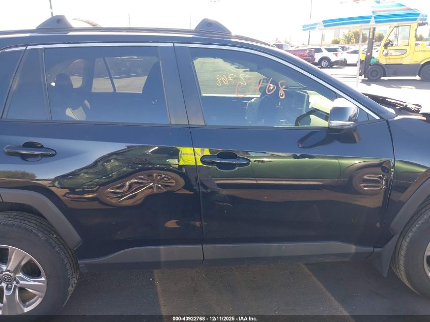 2024 Toyota Rav4 Xle VIN: 2T3W1RFV8RC280260 Lot: 43922768