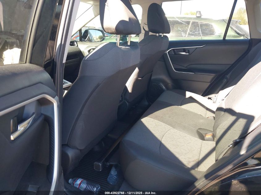 2024 Toyota Rav4 Xle VIN: 2T3W1RFV8RC280260 Lot: 43922768