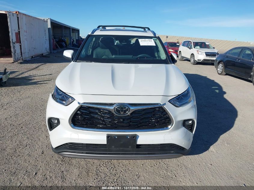 2022 Toyota Highlander Platinum VIN: 5TDFZRBH6NS253562 Lot: 43922781