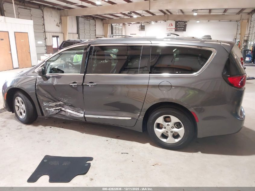 2017 Chrysler Pacifica Touring-L Plus VIN: 2C4RC1EG7HR588782 Lot: 43922836