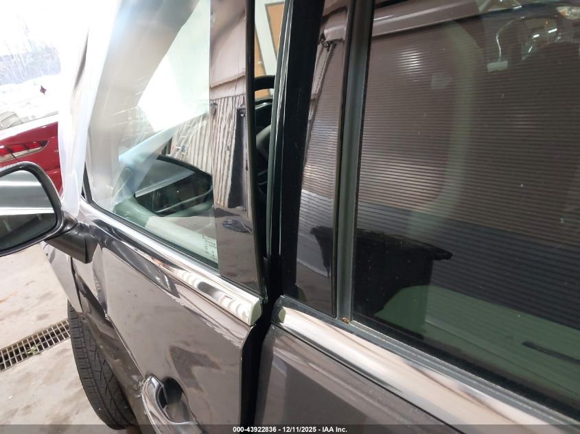 2017 Chrysler Pacifica Touring-L Plus VIN: 2C4RC1EG7HR588782 Lot: 43922836