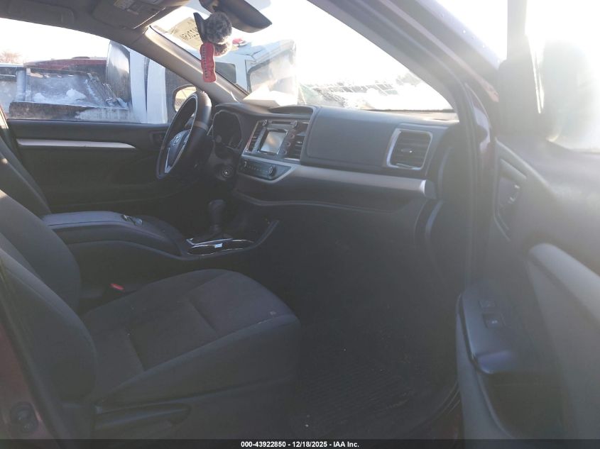 2019 Toyota Highlander Le VIN: 5TDBZRFH1KS993914 Lot: 43922850