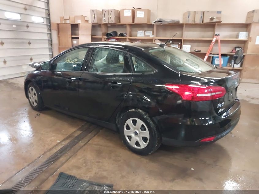 2018 Ford Focus S VIN: 1FADP3E22JL285508 Lot: 43923019
