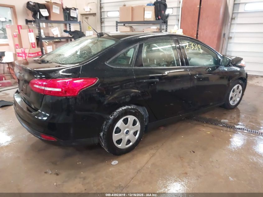 2018 Ford Focus S VIN: 1FADP3E22JL285508 Lot: 43923019