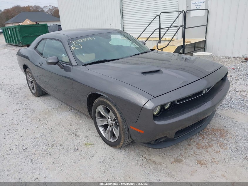 Vin: 2c3cdzag3fh774477, lot: 44418648, dodge challenger sxt 2015 img_1