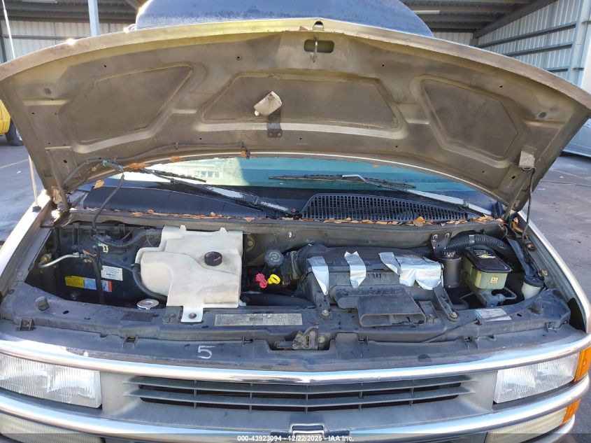 2000 Chevrolet Express Upfitter Pkg. VIN: 1GBFG15R5Y1196756 Lot: 43923094