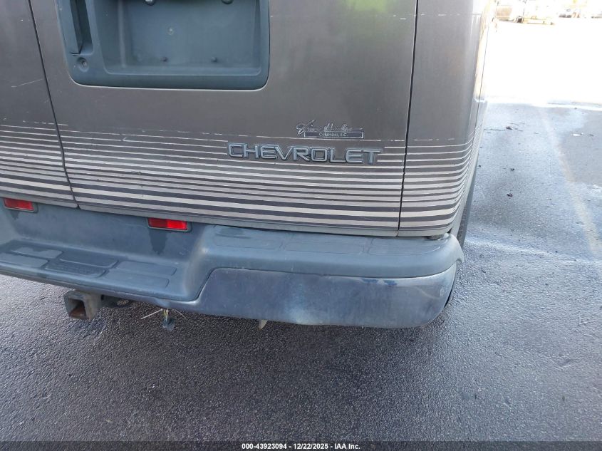 2000 Chevrolet Express Upfitter Pkg. VIN: 1GBFG15R5Y1196756 Lot: 43923094