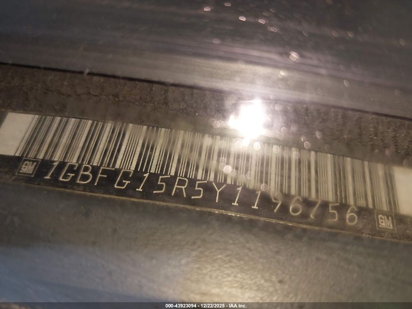 2000 Chevrolet Express Upfitter Pkg. VIN: 1GBFG15R5Y1196756 Lot: 43923094