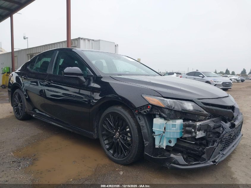 TOYOTA CAMRY SE NIGHTSHADE EDITION