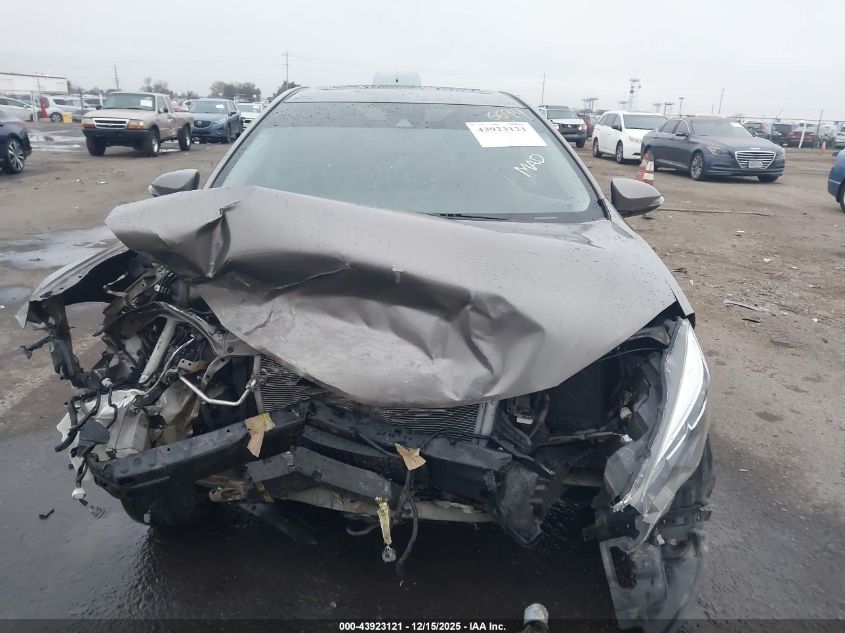 2017 Toyota Corolla Se VIN: 5YFBURHE3HP696694 Lot: 43923121