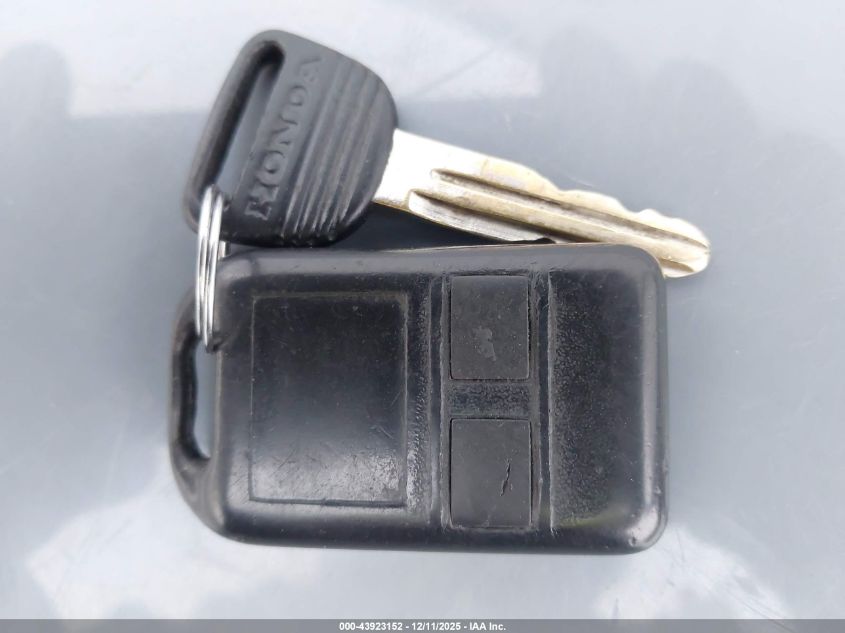 2000 Honda Civic Cx VIN: 2HGEJ6428YH103483 Lot: 43923152