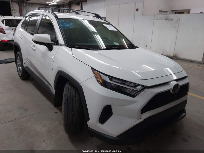 TOYOTA RAV4 HYBRID XLE