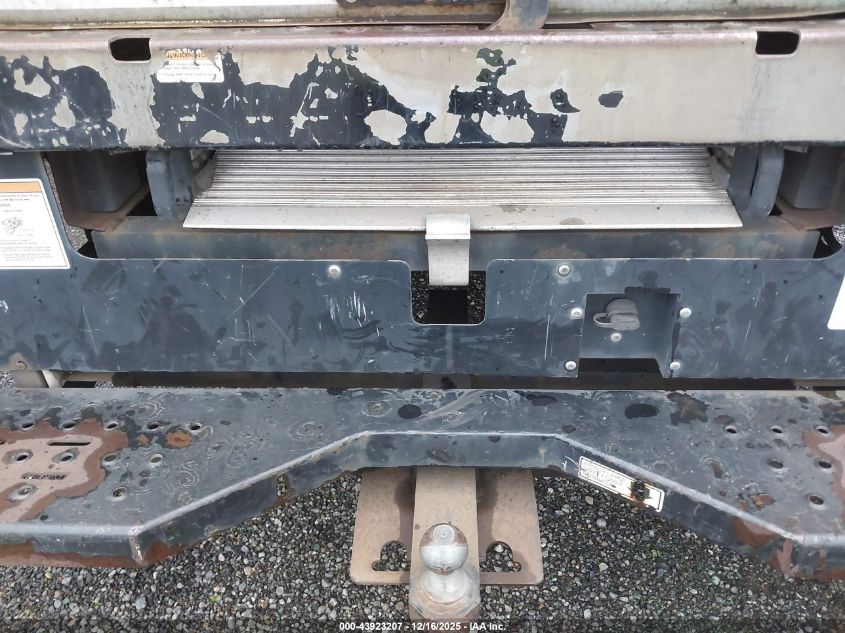 2018 GMC Savana Cutaway Work Van VIN: 7GZ37TCG1JN900593 Lot: 43923207