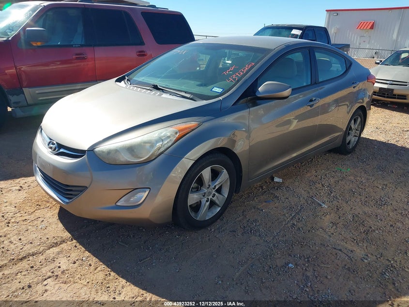 5NPDH4AE0DH437985 2013 HYUNDAI ELANTRA photo no. 2