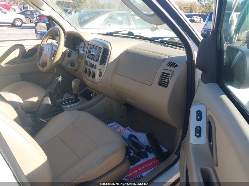 1FMYU03165KB24227 2005 FORD ESCAPE photo no. 5