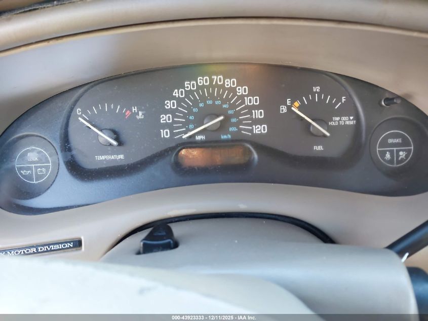 2001 Buick Century Custom VIN: 2G4WS52J111142060 Lot: 43923333