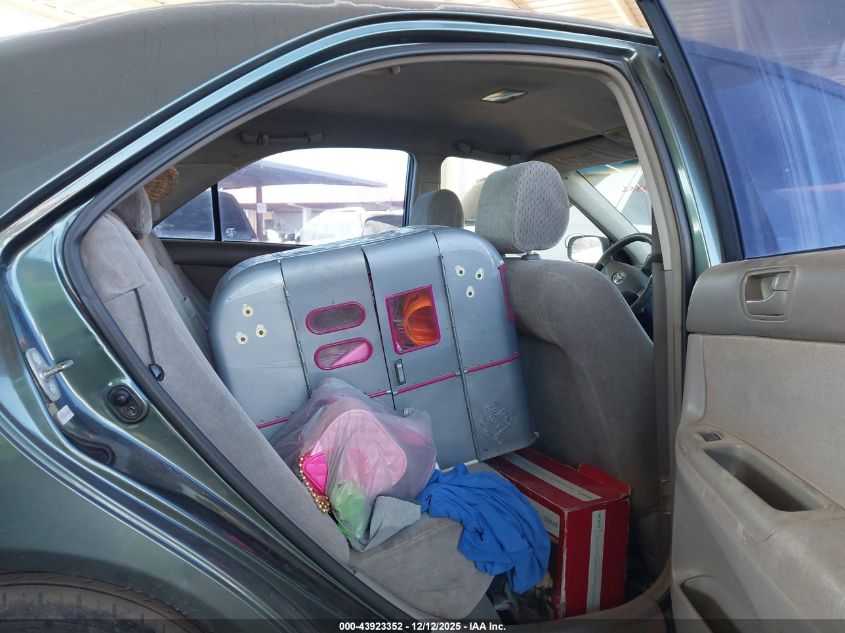 2002 Toyota Camry Le VIN: JTDBE32K820034278 Lot: 43923352