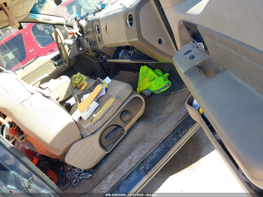1FTPX02585KC39665 2005 FORD F-150 photo no. 5
