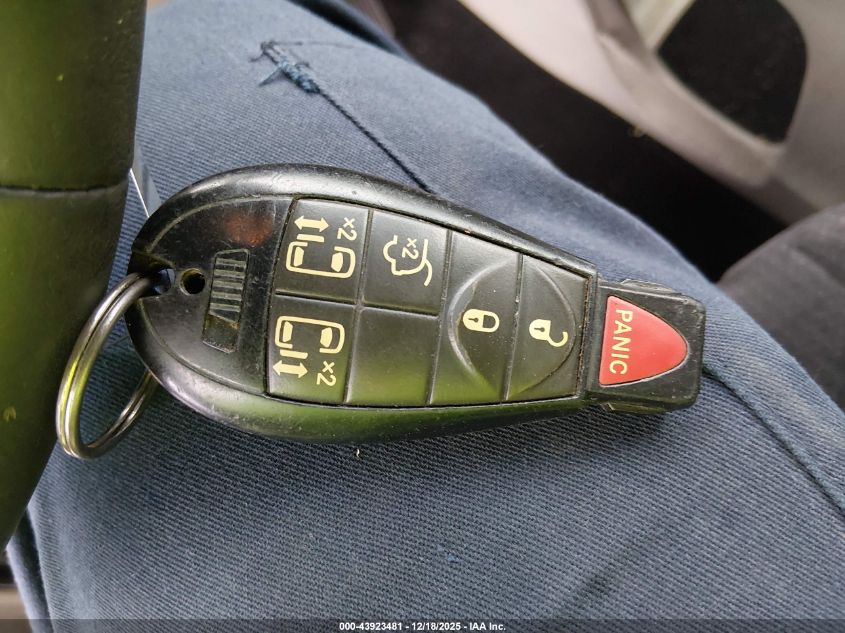 2013 Dodge Grand Caravan Sxt VIN: 2C4RDGCG9DR771100 Lot: 43923481