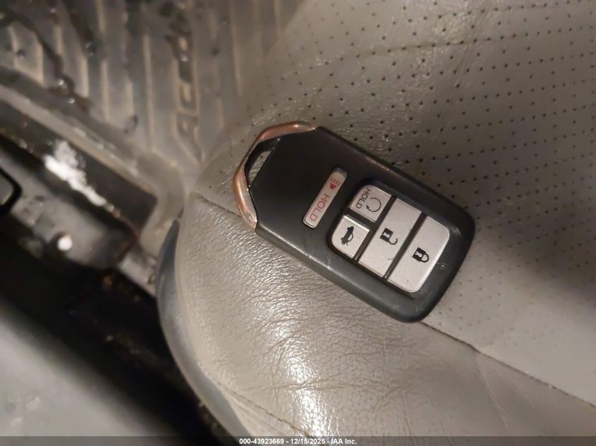 2017 Honda Accord Ex-L VIN: 1HGCR2F83HA217500 Lot: 43923669