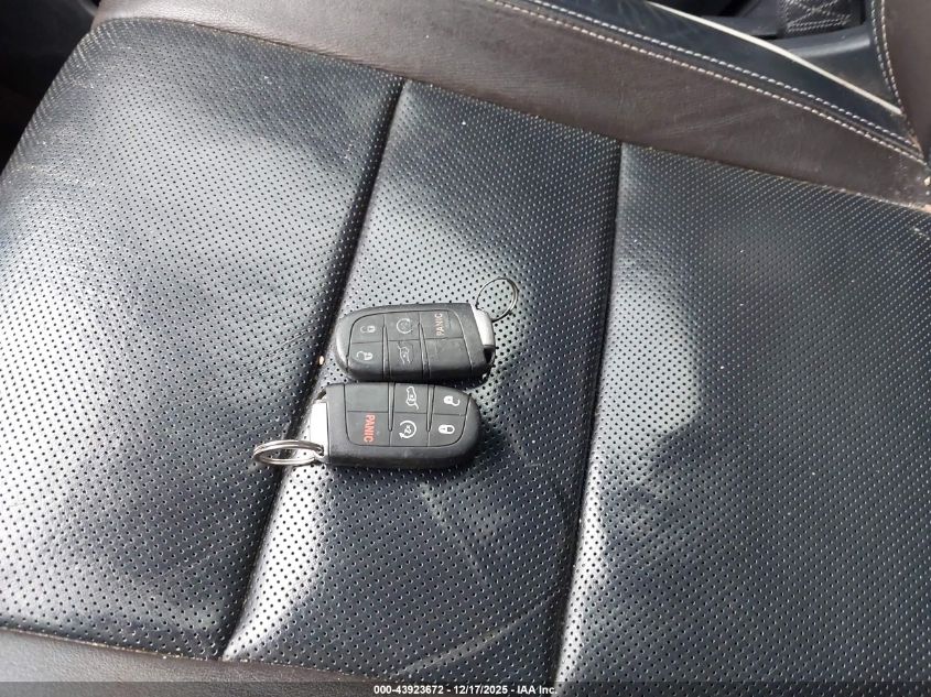 2014 Jeep Grand Cherokee Overland VIN: 1C4RJFCG8EC587389 Lot: 43923672