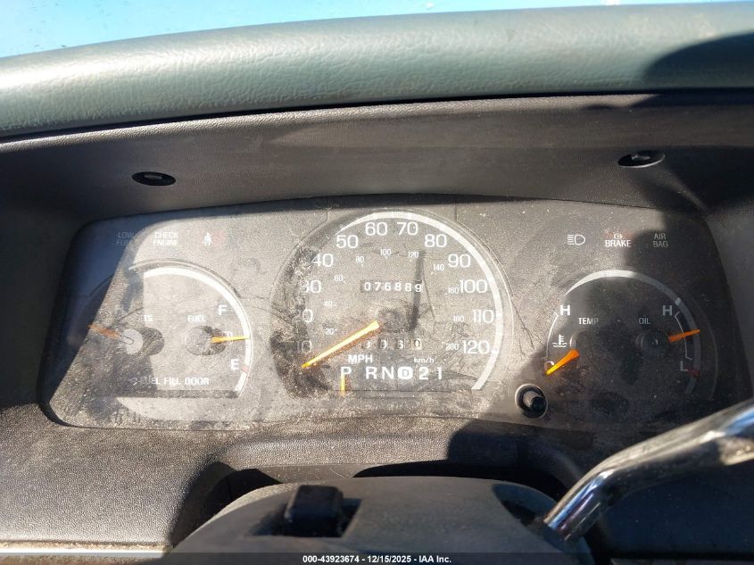 1997 Ford Crown Victoria Lx VIN: 2FALP74W2VX174070 Lot: 43923674