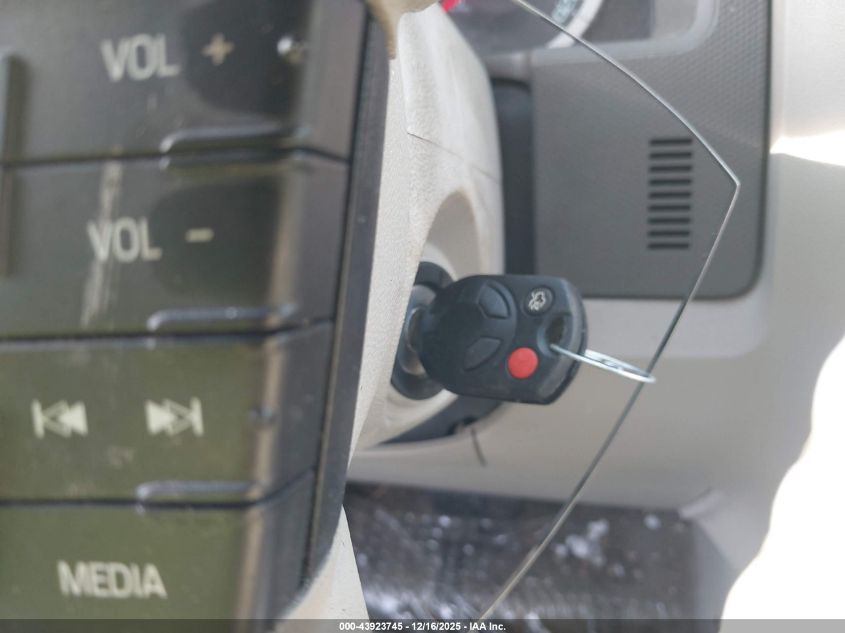 2011 Ford Escape Xlt VIN: 1FMCU9D72BKB04053 Lot: 43923745