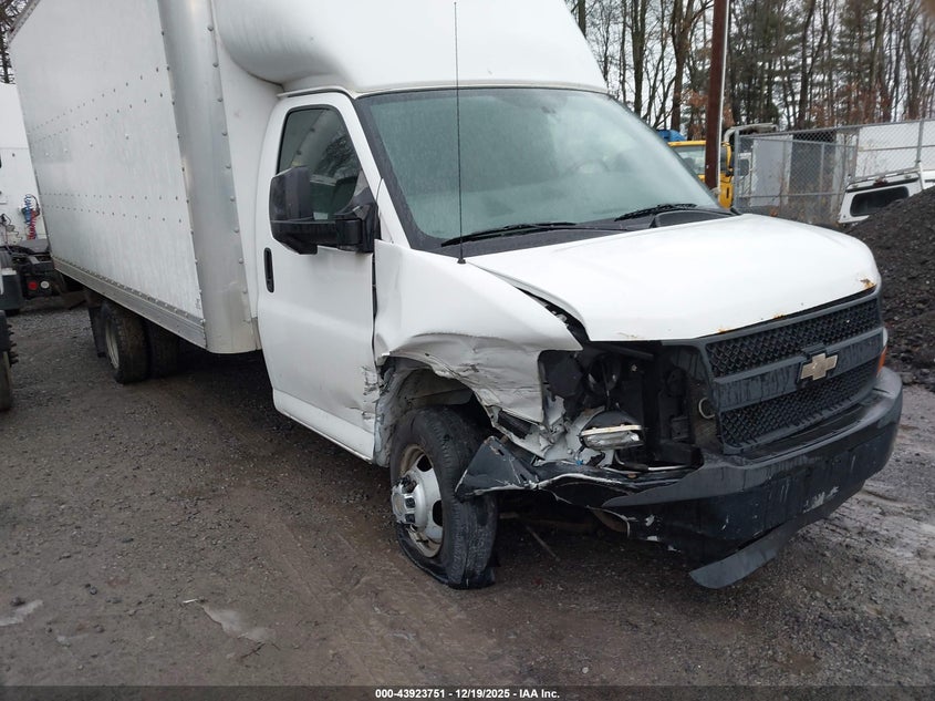 2014 Chevrolet Express Cutaway 3500