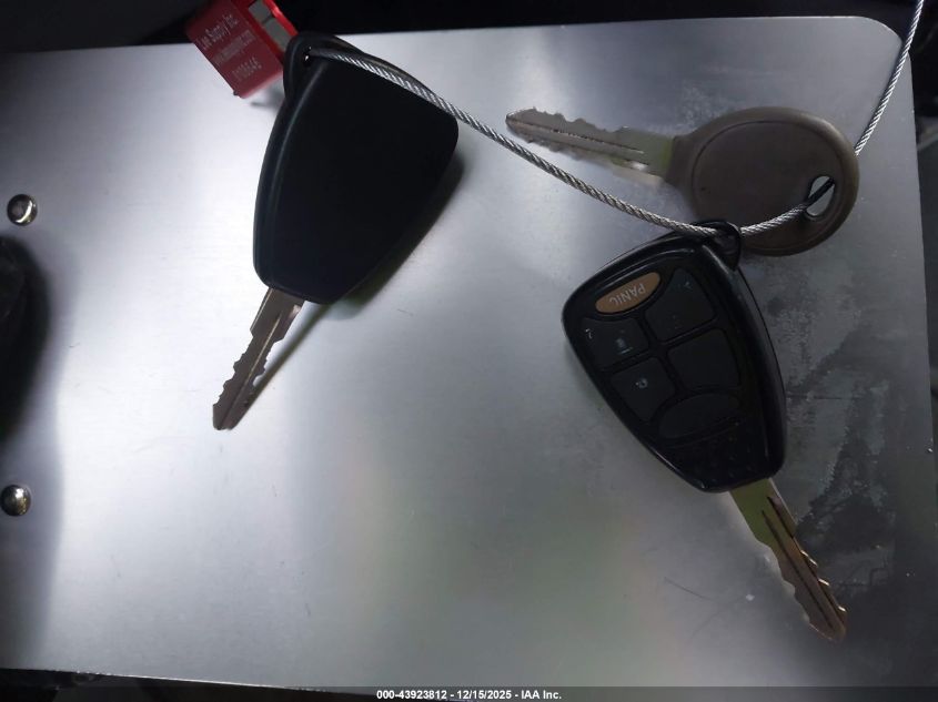 2005 Chrysler Town & Country Touring VIN: 2C4GP54L45R602070 Lot: 43923812