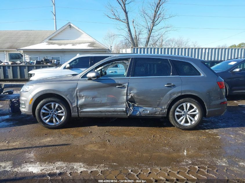 2017 Audi Q7 3.0T Premium VIN: WA1LAAF7XHD008125 Lot: 43923814