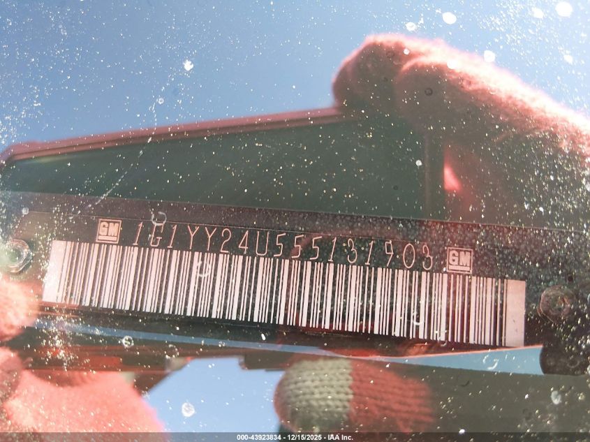 2005 Chevrolet Corvette VIN: 1G1YY24U555131903 Lot: 43923834