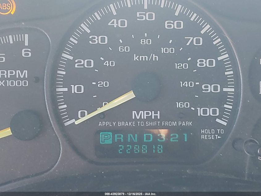 2000 Chevrolet Silverado 1500 Ls VIN: 2GCEC19T8Y1109242 Lot: 43923879