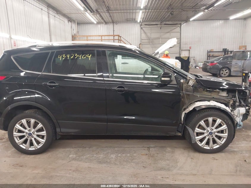 2017 Ford Escape Titanium VIN: 1FMCU9J9XHUC95711 Lot: 43923904