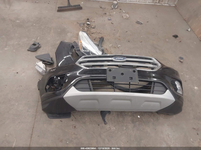 2017 Ford Escape Titanium VIN: 1FMCU9J9XHUC95711 Lot: 43923904