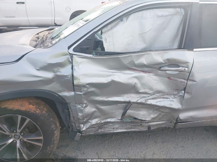 2018 Toyota Highlander Le Plus VIN: 5TDZZRFH8JS286161 Lot: 43923930