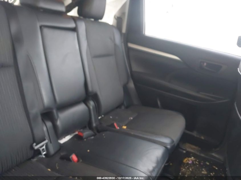 2018 Toyota Highlander Le Plus VIN: 5TDZZRFH8JS286161 Lot: 43923930