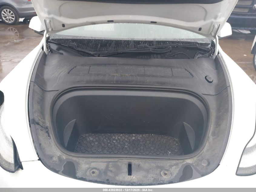 2020 Tesla Model Y Long Range Dual Motor All-Wheel Drive VIN: 5YJYGDEE3LF032585 Lot: 43923933