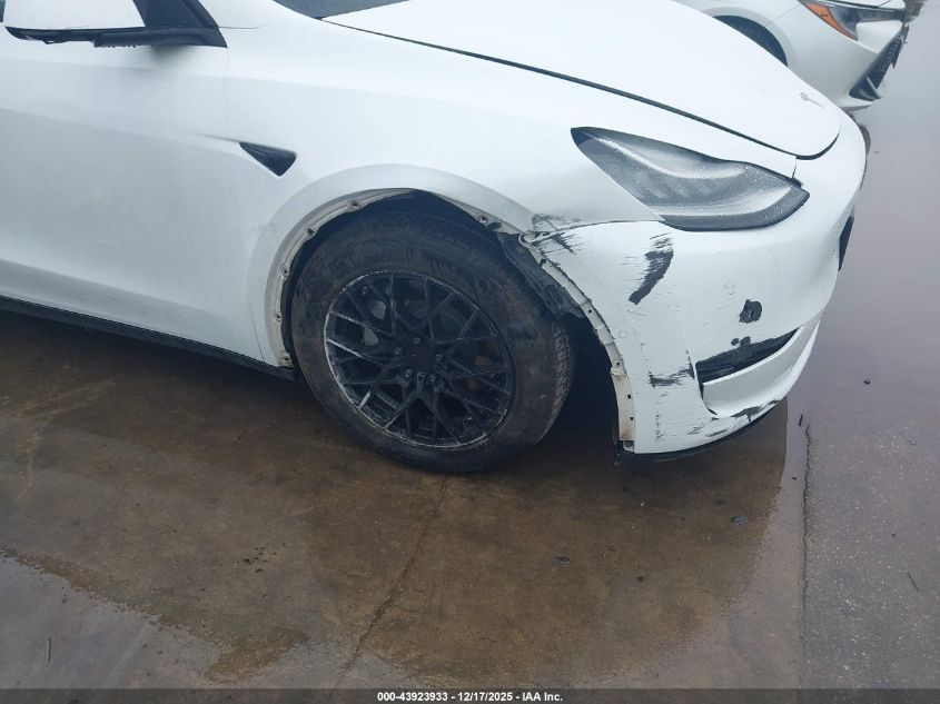 2020 Tesla Model Y Long Range Dual Motor All-Wheel Drive VIN: 5YJYGDEE3LF032585 Lot: 43923933