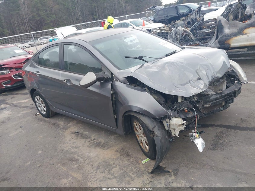 KMHCT4AE7DU485320 HYUNDAI ACCENT Photo 1