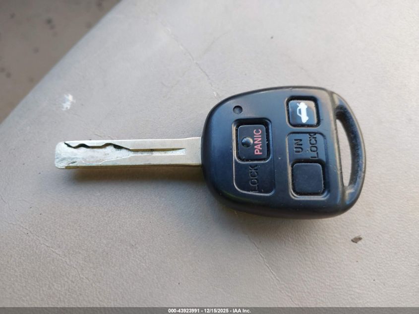 2002 Lexus Es 300 VIN: JTHBF30G420076845 Lot: 43923991