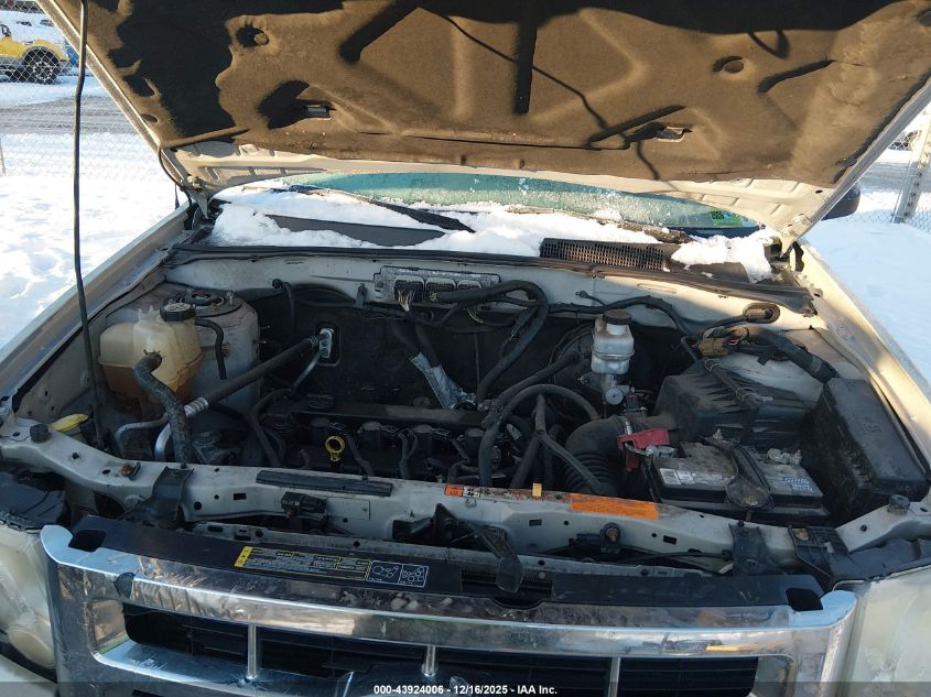 2010 Ford Escape Xls VIN: 1FMCU9C72AKC29716 Lot: 43924006