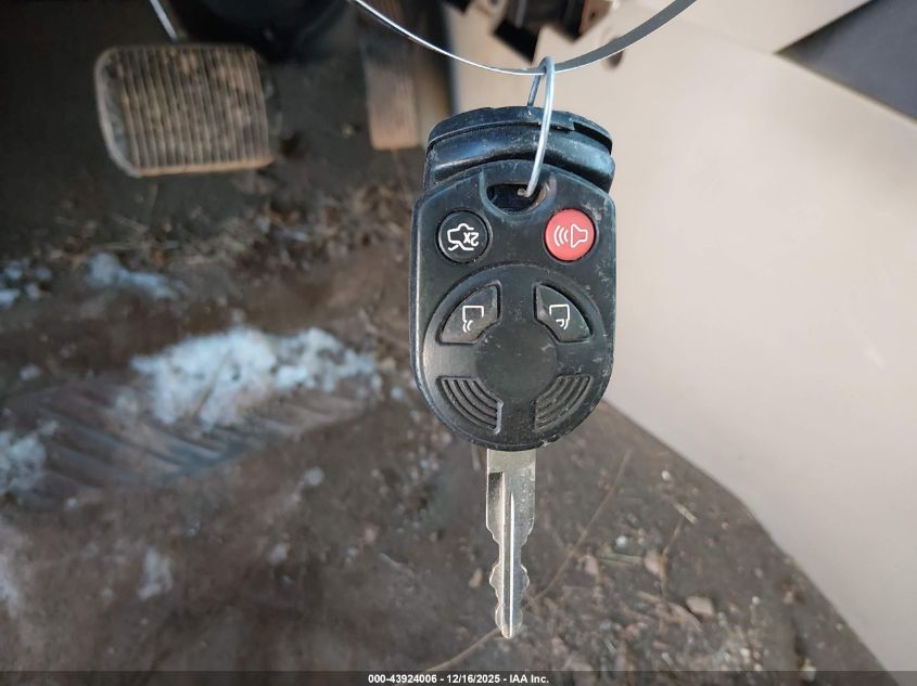 2010 Ford Escape Xls VIN: 1FMCU9C72AKC29716 Lot: 43924006