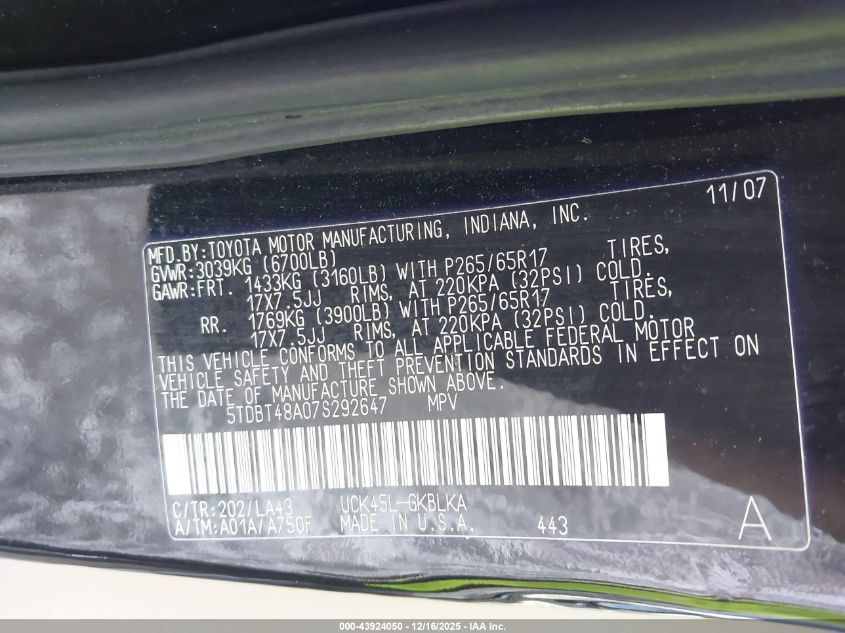 2007 Toyota Sequoia Limited V8 VIN: 5TDBT48A07S292647 Lot: 43924050