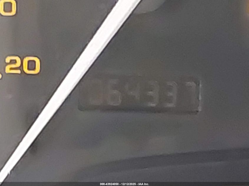 2001 Saturn L300 VIN: 1G8JW52R71Y511598 Lot: 43924058