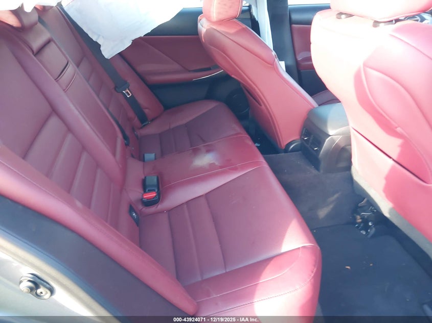 Lexus IS 250 — thumbnail 8
