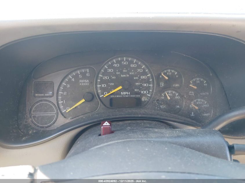 2000 GMC Yukon Xl 1500 Slt VIN: 3GKEC16T8YG114912 Lot: 43924092