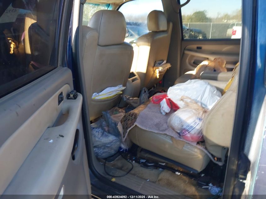 2000 GMC Yukon Xl 1500 Slt VIN: 3GKEC16T8YG114912 Lot: 43924092